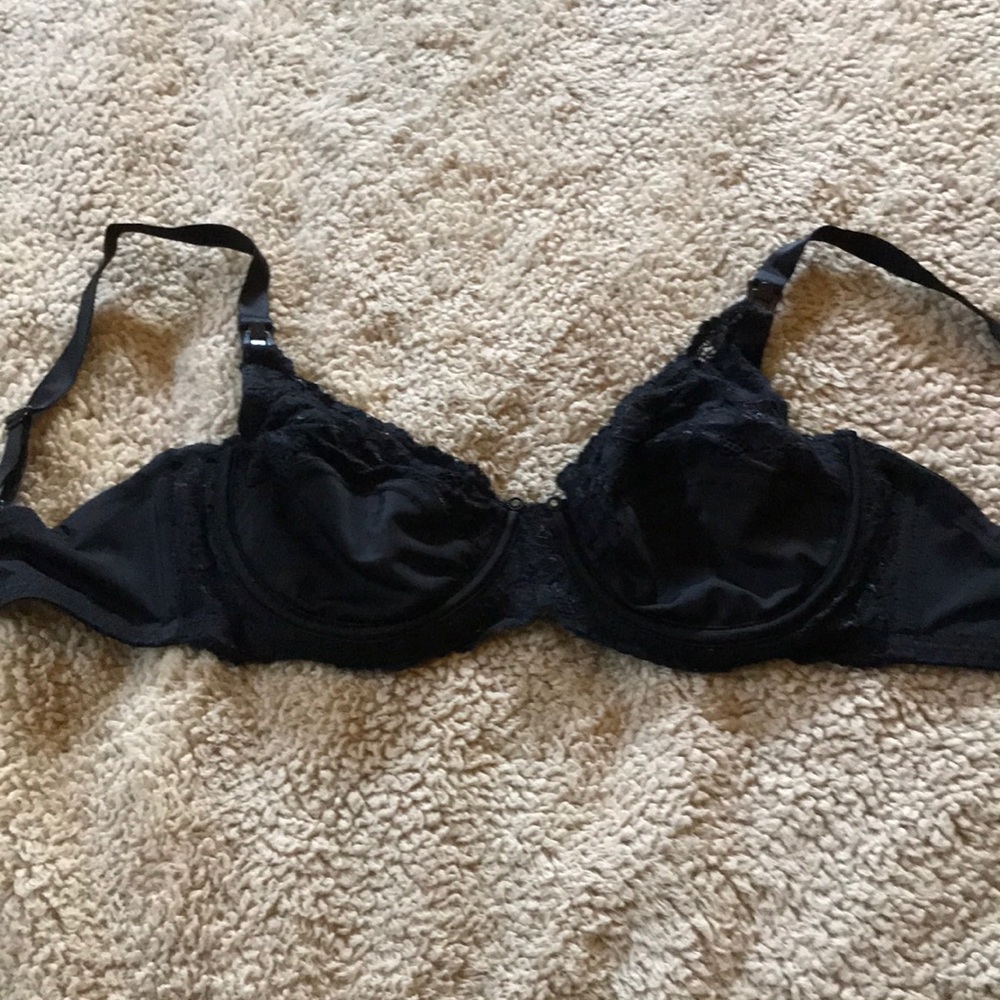 34C black nursing bra never worn